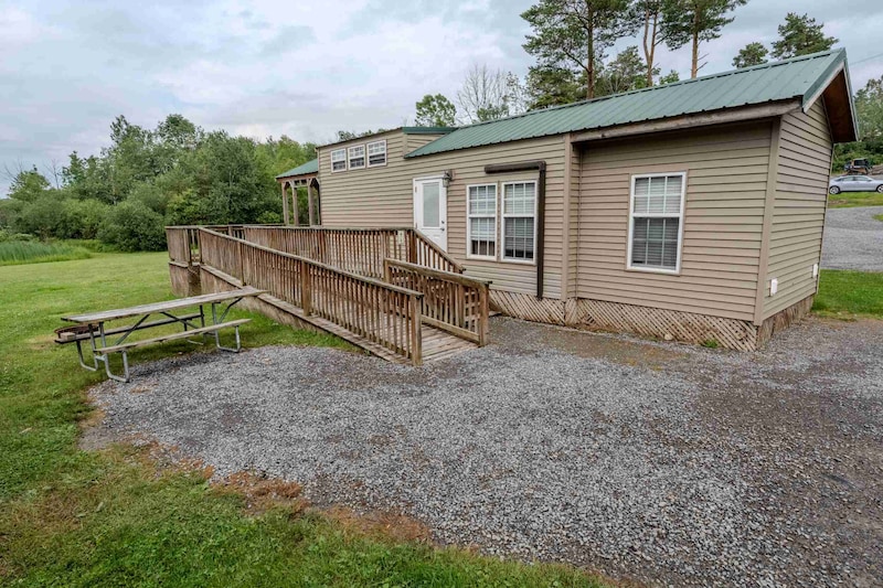 Premium Cabin 2 Bedroom-1